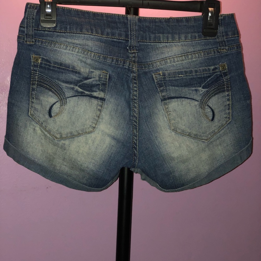 Wallflower Jean Shorts - Picture 2 of 6